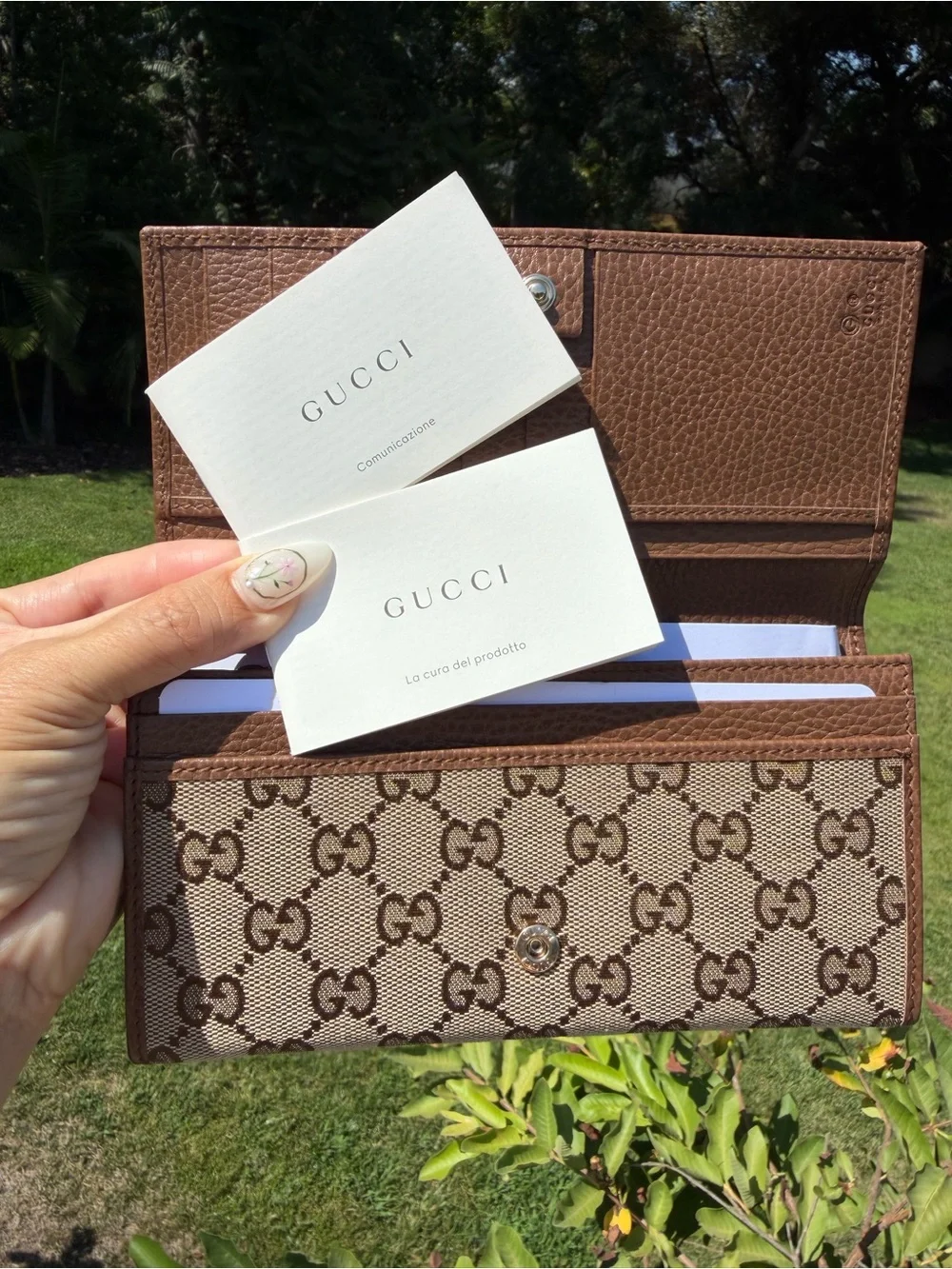 Gucci Beige and Brown GG Canvas Continental Wallet - Picture 3 of 9